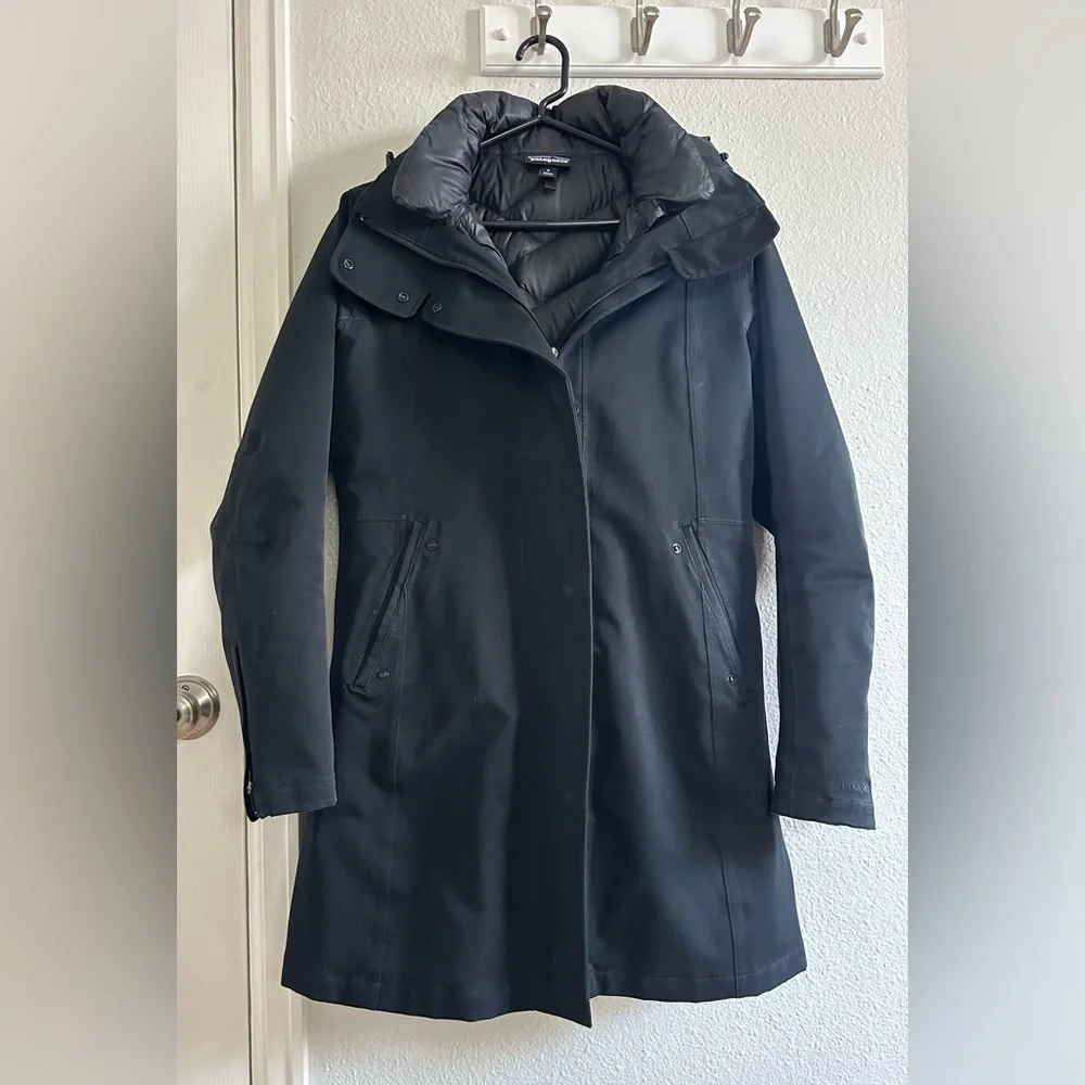 Patagonia Black Women's Jacket - Picture 1 of 10
